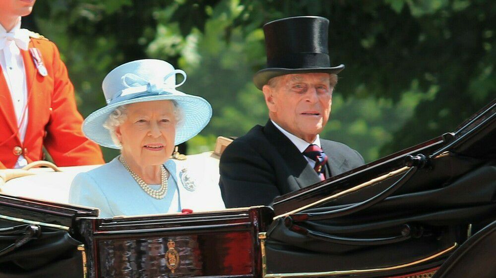 Queen Elizabeth II. und Prinz Philip: Baldige Corona ...