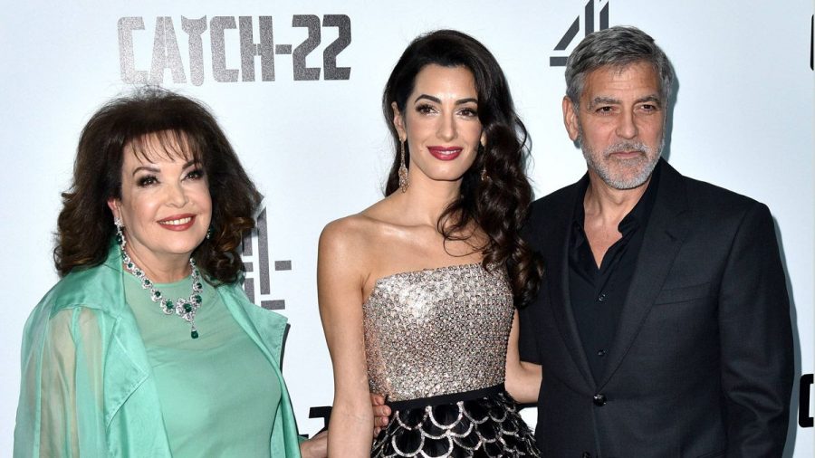 George Und Amal Clooney Mit Den Zwillingen Ab Nach Italien