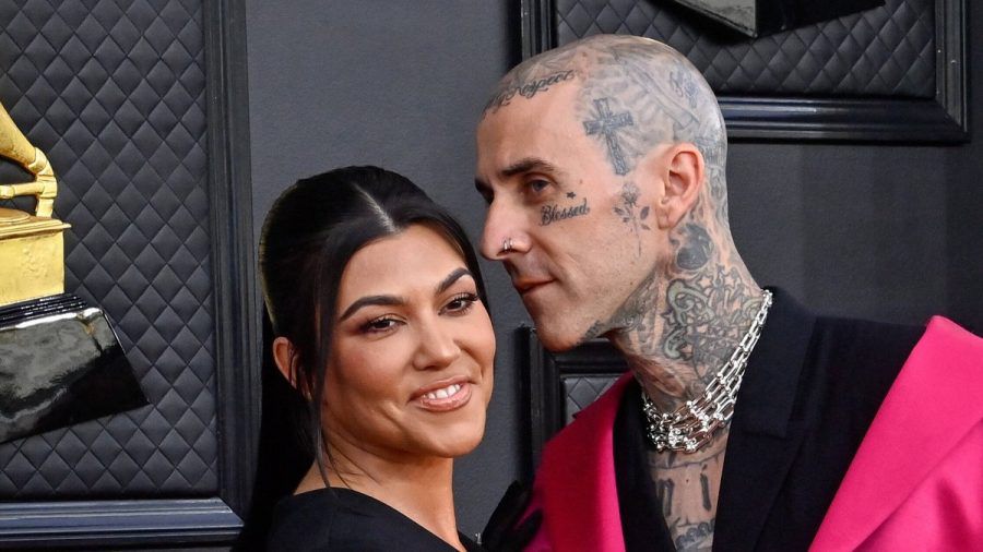 Nur wenige Stunden nach dieser Aufnahme haben Kourtney Kardashian und Travis Barker geheiratet. (wue/spot)