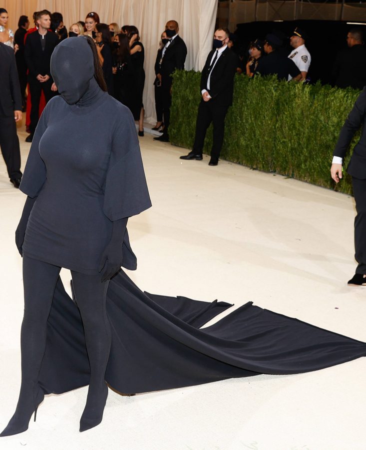 Kim Kardashian verhüllt auf der Met Gala 2021