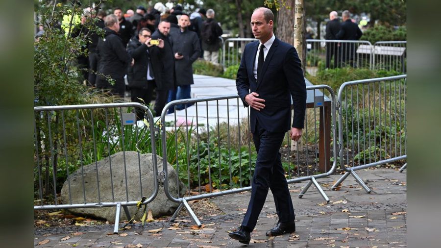 Prinz William auf dem Weg zur Kathedrale von Manchester, wo die Trauerfeier für Sir Bobby Charlton stattfindet. (wue/spot)