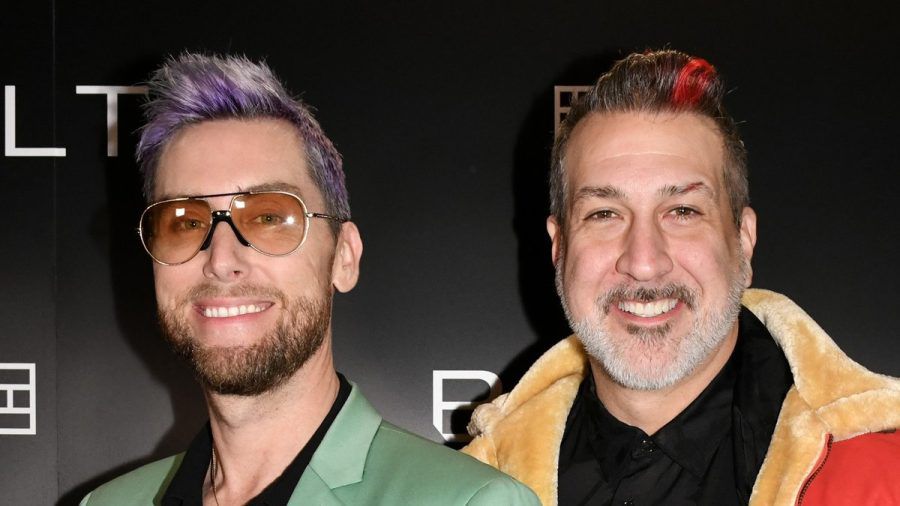 Lance Bass und Joey Fatone von *NSYNC am Mittwochabend in New York City. (dr/spot)