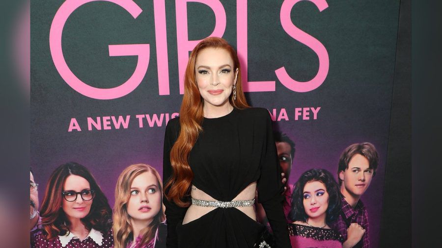 Pretty in Black: Lindsay Lohan bei der Premiere des "Girls Club"-Musicals. (smi/spot)