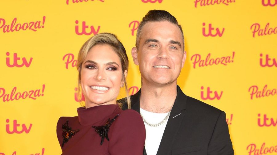 Von Ehefrau Ayda Field Williams gab es für den britischen Superstar Robbie Williams ein Ständchen zum 50. Geburtstag. (ym/spot)