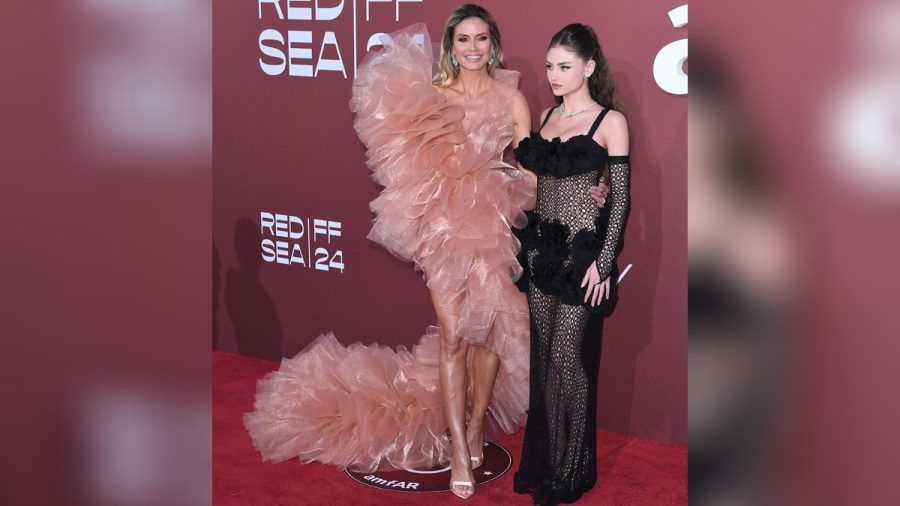 Stoffexplosion versus Netzkleid: Heidi Klum und Tochter Leni zeigen unterschiedliche Looks in Cannes. (rho/spot)
