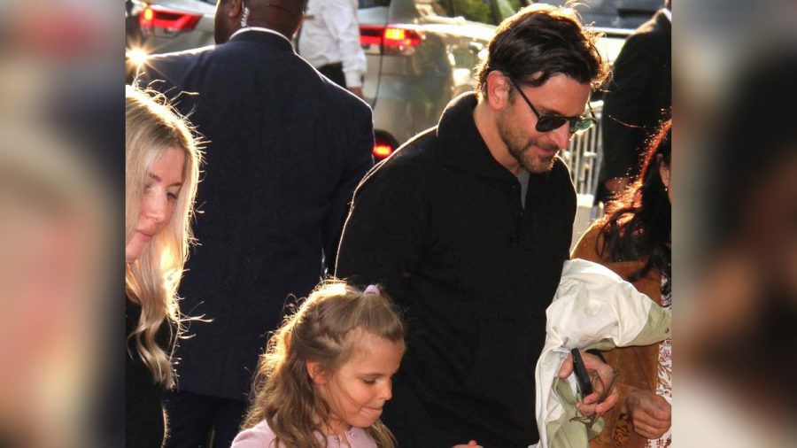 Bradley Cooper und seine Tochter Lea bei der Premiere von "IF". (eyn/spot)