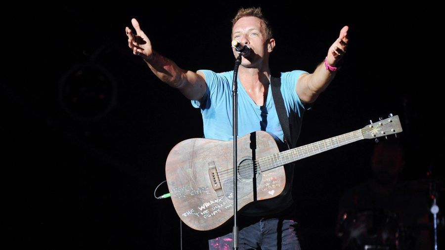Coldplay-Sänger Chris Martin hat offene Arme für alle. (smi/spot)