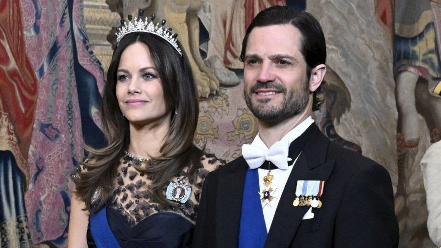 Hingucker: Prinz Carl Philip und seine Frau Prinzessin Sofia sind zu wichtigen Repräsentanten des Königshauses geworden und geben, wie hier bei einem Staatsbankett im April, ein royales Glamourpaar ab. (ae/spot)