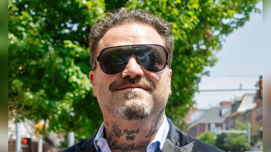 Bam Margera im vergangenen Jahr bei seiner Anhörung vor dem Gericht. (dr/spot)