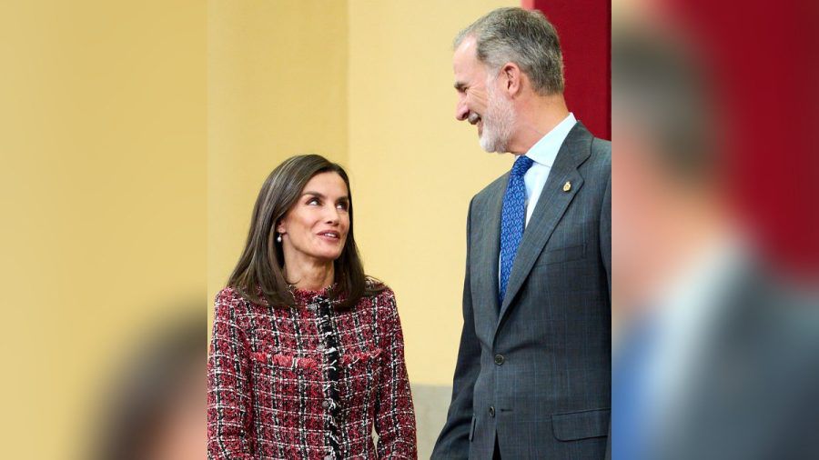 König Felipe und Königin Letizia von Spanien beim Treffen mit den Mitgliedern der "Prinzessin von Asturien"-Stiftung. (ili/spot)