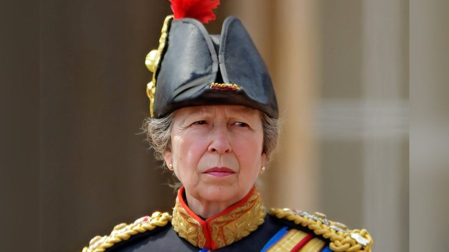 Prinzessin Anne hat die Begeistertung für Pferde von ihrer Mutter geerbt, zuletzt war sie am 15. Juni bei "Trooping the Colour" hoch zu Ross zu sehen. (ae/spot)