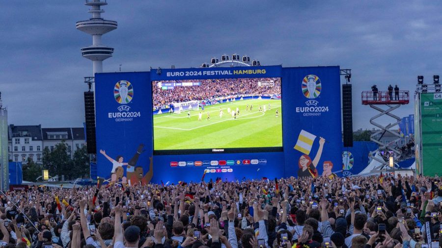 Am Dienstag ist nur zweimal Gelegenheit für Public Viewing. (smi/spot)