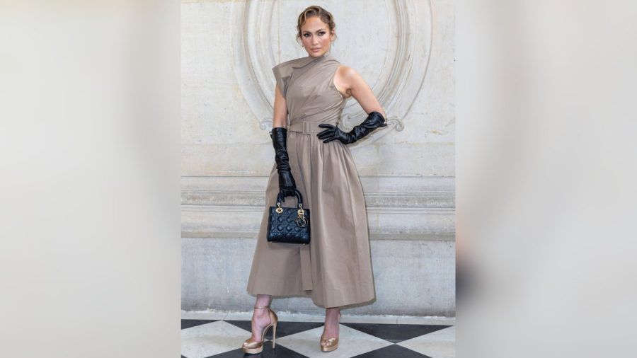 Jennifer Lopez bei der Christian-Dior-Show in Paris. (rho/spot)