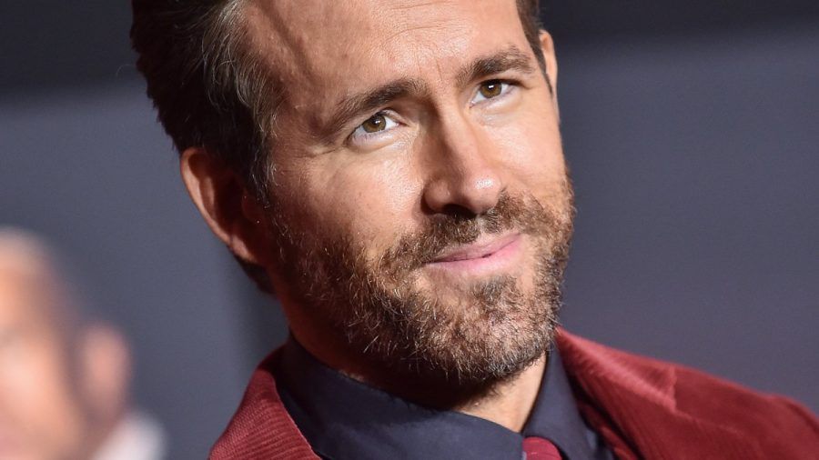 Ryan Reynolds kann es kaum fassen. (smi/spot)