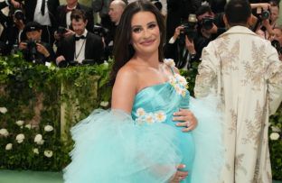 Lea Michele pregnant - May 2024 - Met Gala - The Metropolitan Museum of Art - NYC - Getty BangShowbiz