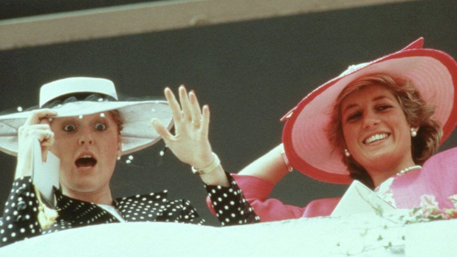 Sarah Ferguson (li.) und Prinzessin Diana, hier im Jahr 1987, waren enge Freundinnen. (wue/spot)