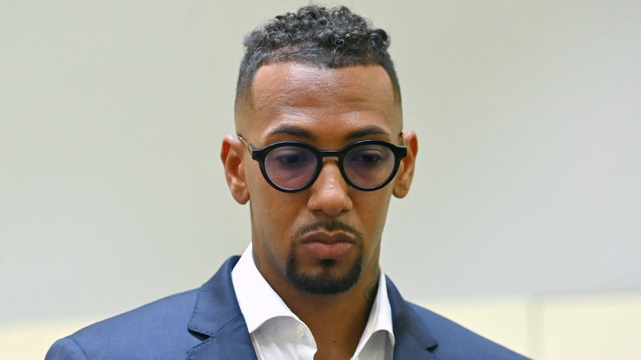 Jérôme Boateng bei der Urteilsverkündung. (jom/spot)