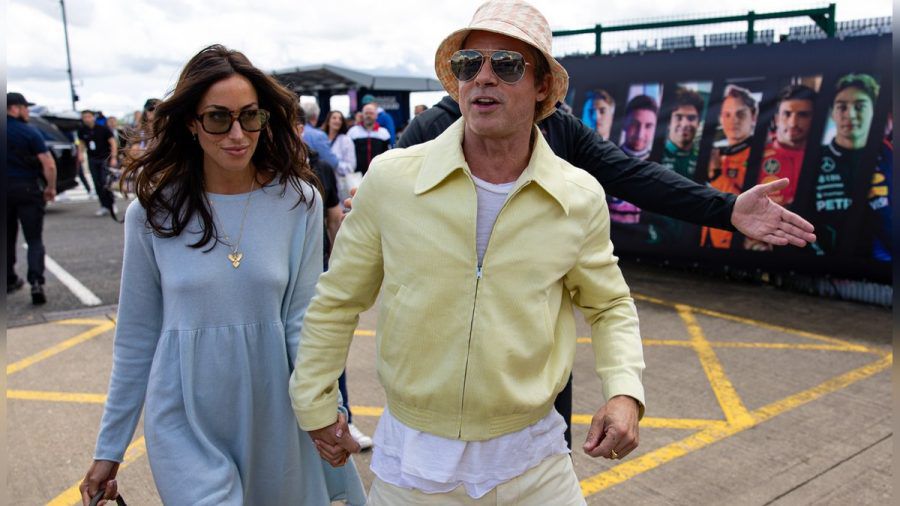 Brad Pitt mit seiner Freundin Ines de Ramon in Silverstone. (hub/spot)