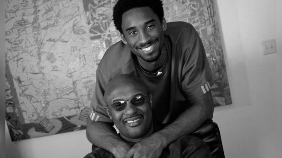 Kobe Bryant mit seinem Vater Joe. (wue/spot)