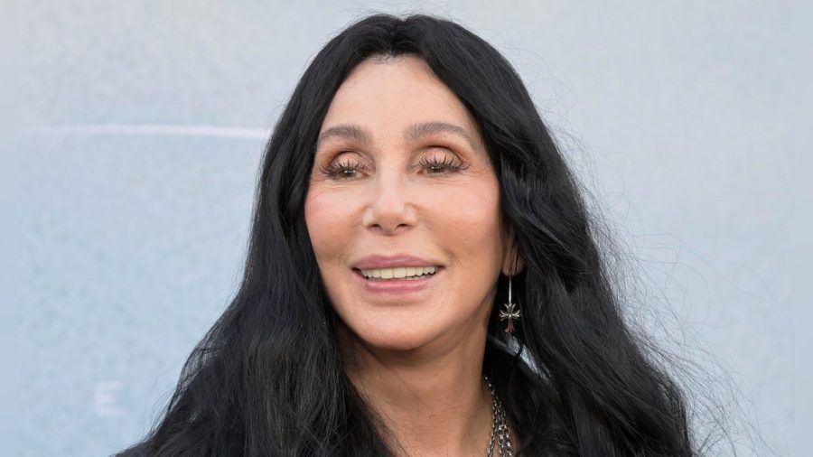 Cher wird in einem Buch in ihre Vergangenheit blicken. (jom/spot)