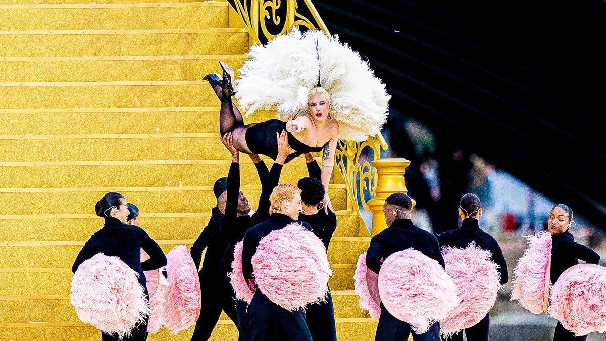 Lady-Gaga-verzaubert-bei-Olympia-Er-ffnungsfeier-in-Paris