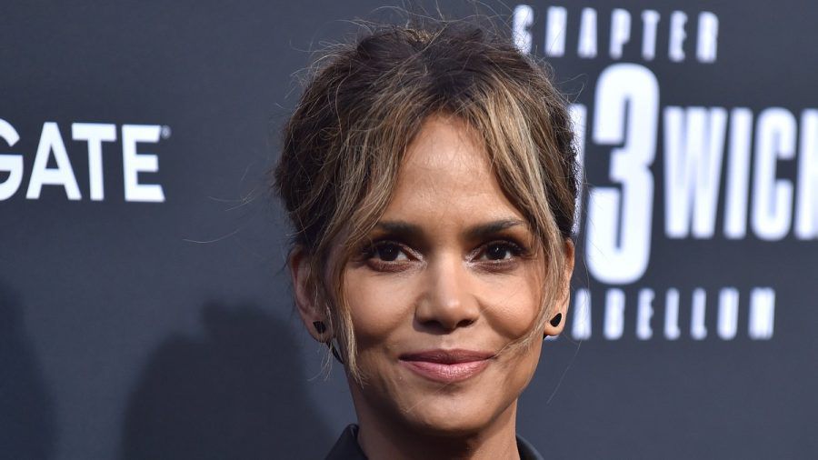 Halle Berry zieht zurück. (smi/spot)