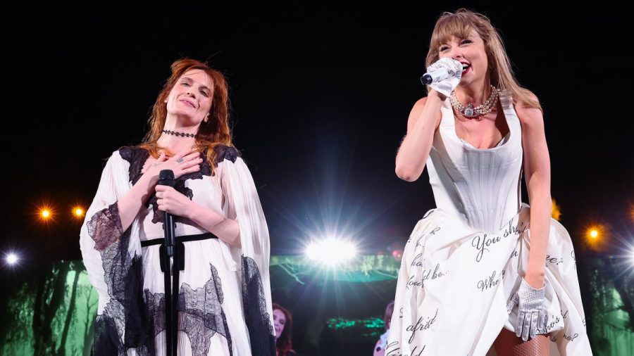 Bei ihrer letzten "The Eras"-Show im Londoner Wembley-Stadion erhielt Taylor Swift auf der Bühne Unterstützung von Florence Welch. (the/spot)