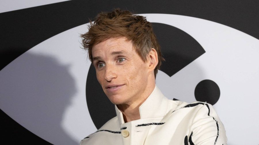 Wird in der neuen Sky-Serie zum todbringenden "Schakal": Eddie Redmayne. (tj/spot)