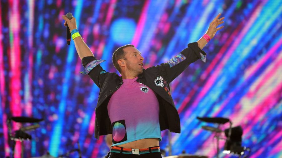 Coldplay-Frontmann Chris Martin bei einem Konzert in Schweden. (ncz/spot)