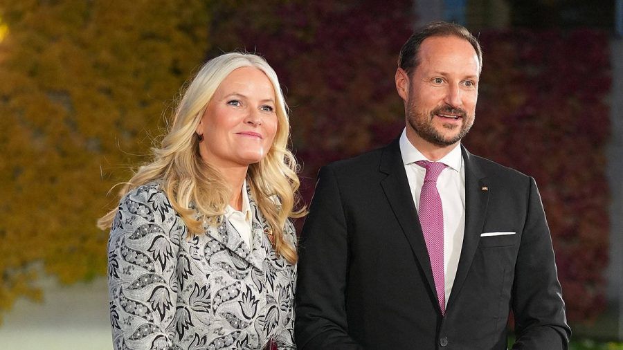 Mette-Marit und Haakon von Norwegen im November 2023 bei einem Besuch in Berlin. (ncz/spot)