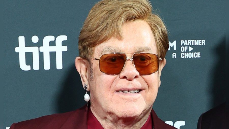 Elton John nahm an der Premiere in Toronto teil und betonte dort, wie wichtig ihm seine Familie sei. (ae/spot)