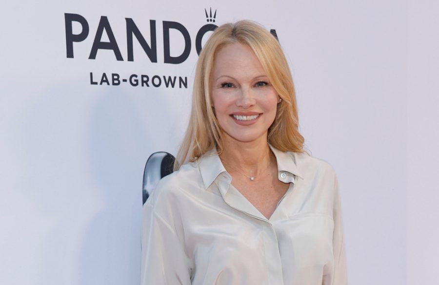 Pamela Anderson at Pandoras New Diamond District New York Sept 2023 - Getty BangShowbiz