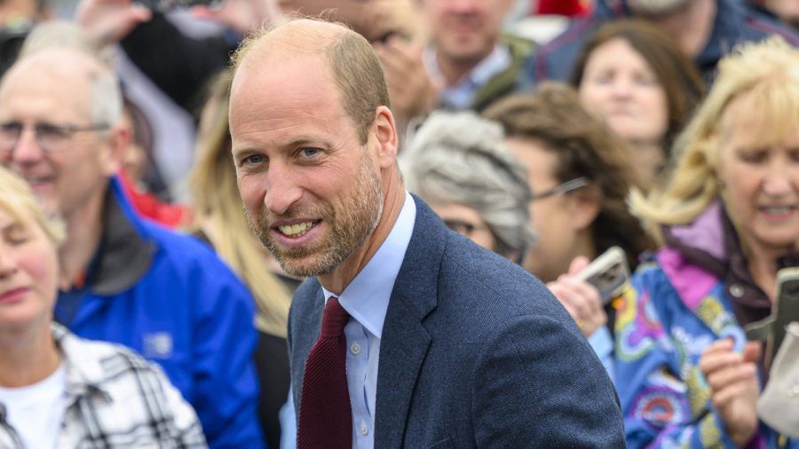 Wirkte beim Besuch in Wales erleichtert: Prinz William (jök/spot)