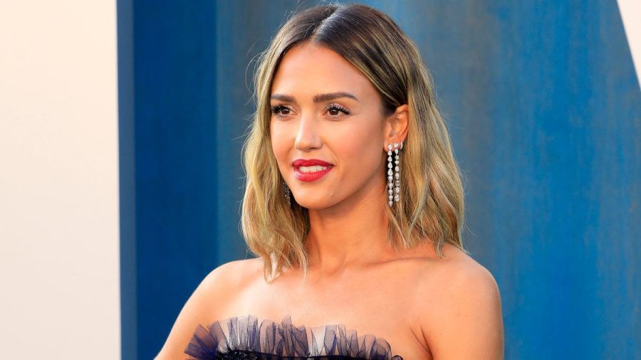 Jessica Alba hat ihren Eltern eine große Freude bereitet. (jom/spot)