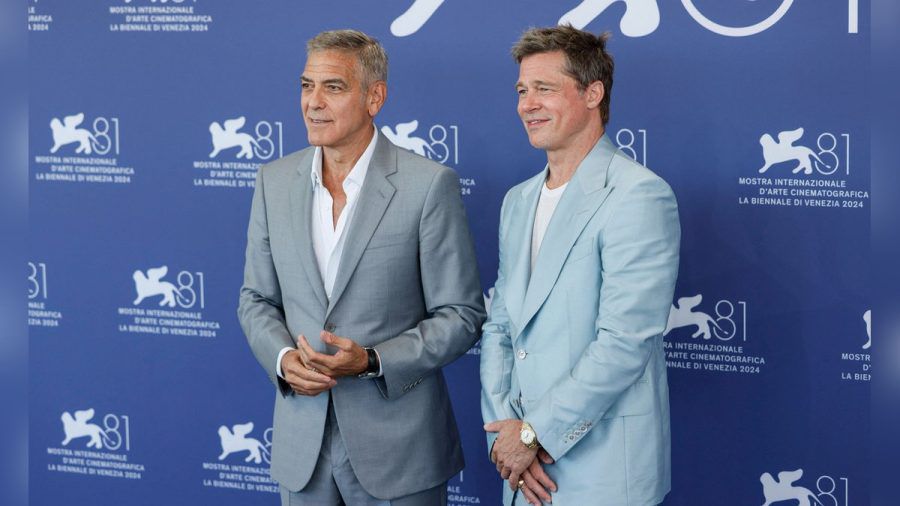 George Clooney (l.) und Brad Pitt arbeiteten schon mehrfach zusammen und gelten auch privat als befreundet. (dr/spot)