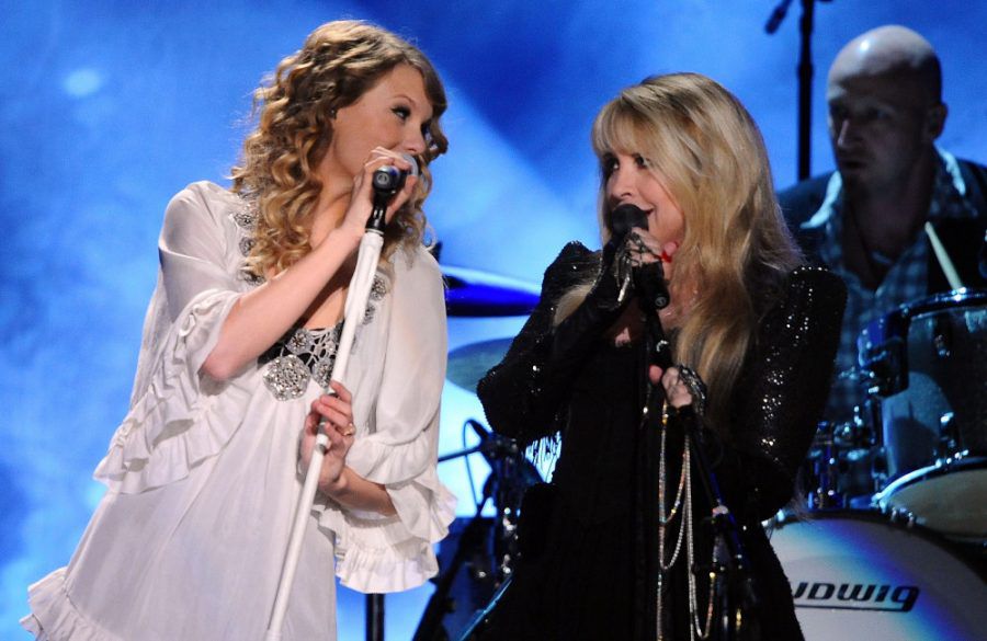 Taylor Swift And Stevie Nicks - 52nd Grammys - LA - January 31st 2010 - Michael Caulfield - Getty BangShowbiz