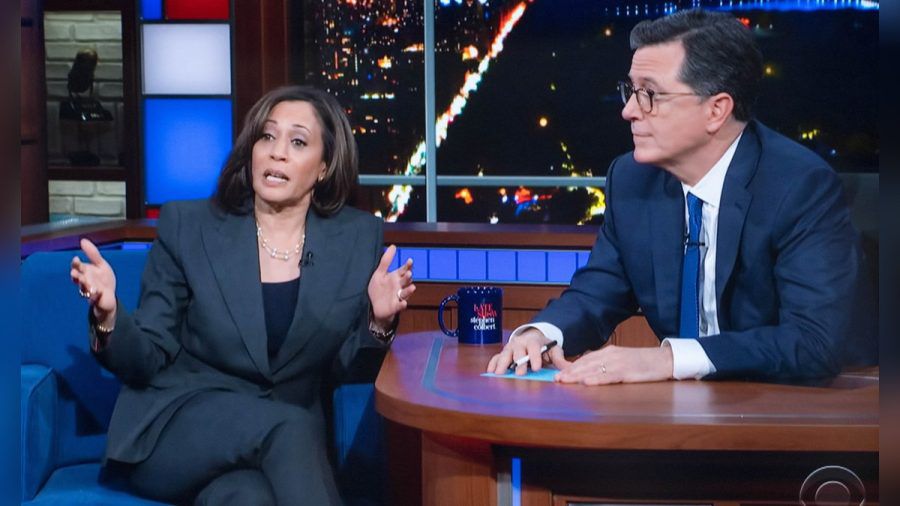 Kamala Harris war bereits sechs Mal in der "Late Night With Stephen Colbert", hier zu sehen im Jahr 2020. (eyn/spot)