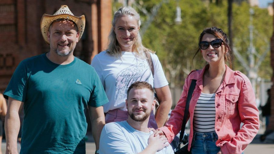 Lars Pape, Eva Mona Rodekirchen, Felix van Deventer und Iris Mareike Steen im "Gute Zeiten, schlechte Zeiten"-Special. (ili/spot)