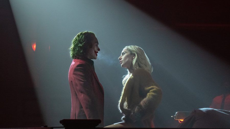 Das neue Albtraumpaar Gothams: Joaquin Phoenix als Joker und Lady Gaga als Harley Quinn. (stk/spot)