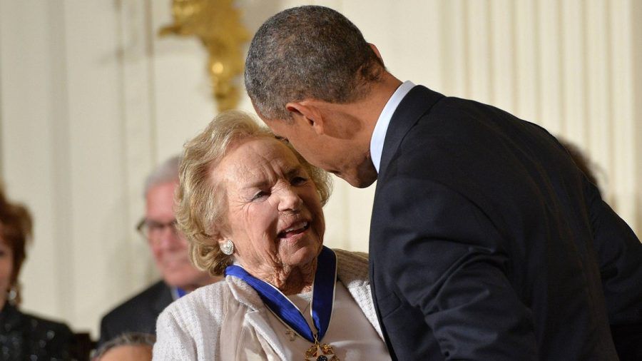 Barack Obama hat Ethel Kennedy im Jahr 2014 mit der Presidential Medal of Freedom ausgezeichnet. (wue/spot)