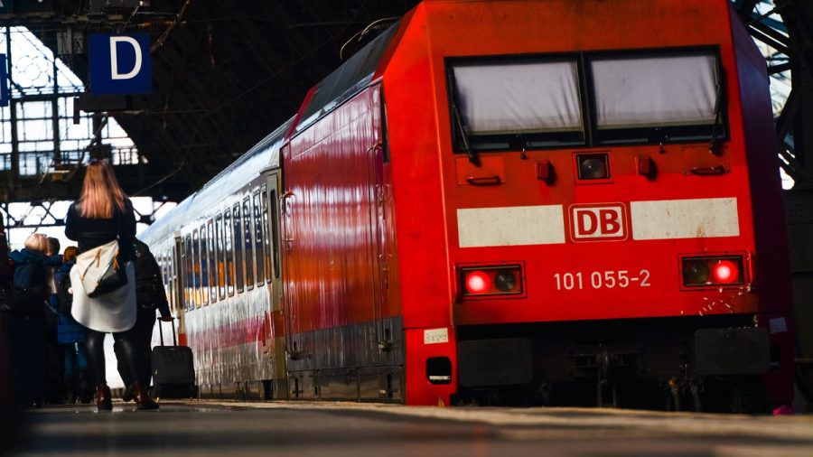 Im ersten Halbjahr 2024 hat die Deutsche Bahn rund 1,2 Milliarden Fahrgäste transportiert. (elm/spot)