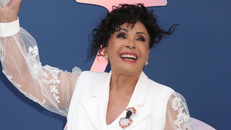 Verbreitet Glanz mit und ohne Diamanten: Shirley Bassey. (jök/spot)