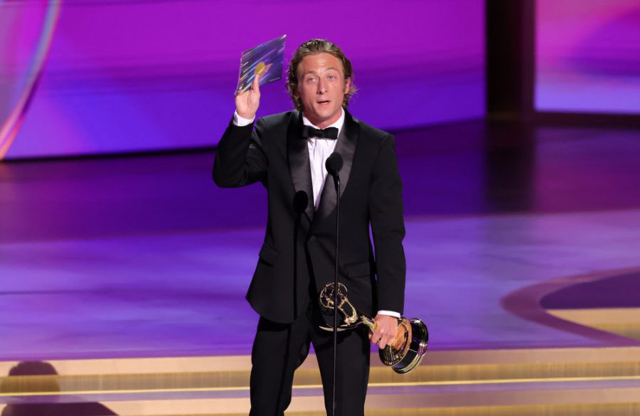 Jeremy Allen White accepts the Outstanding Lead Actor Award Emmy LA Sept 2024 - Getty BangShowbiz