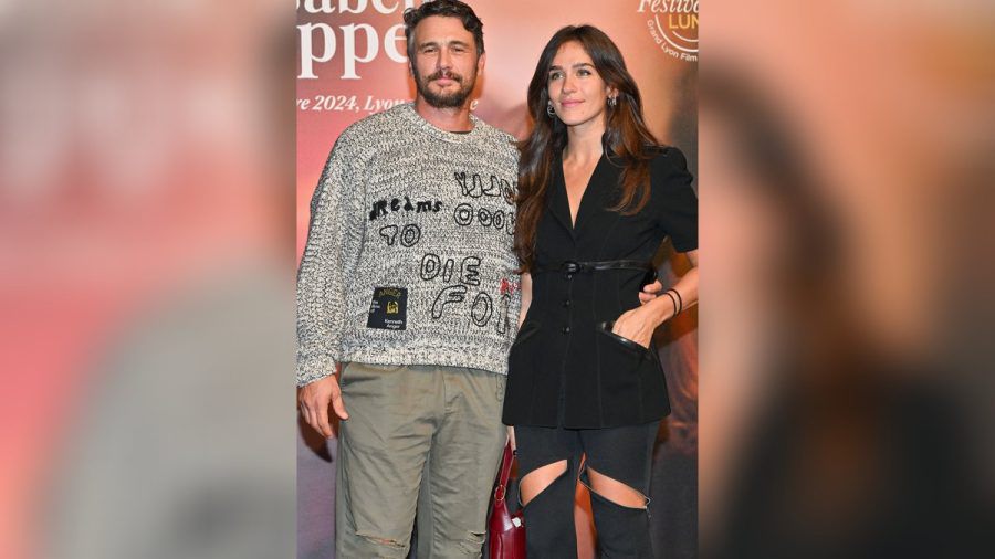 James Franco mit Izabel Pakzad in Lyon. (jom/spot)