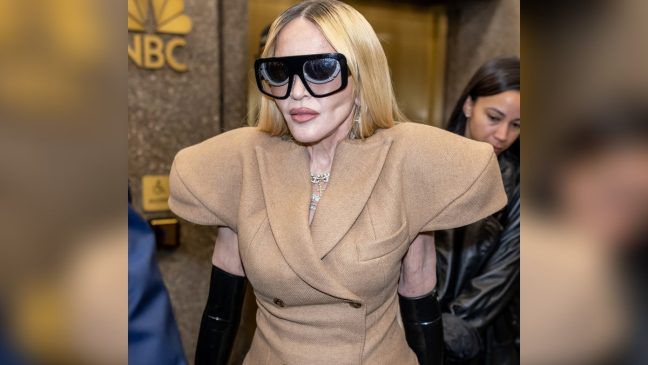 Hier wirkt sie beinahe overdressed: Madonna (jök/spot)