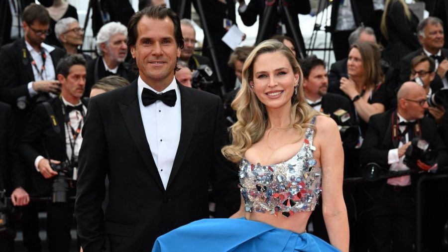 Im Mai 2023 legten Tommy Haas und Sara Foster bei der "Indiana Jones"-Premiere in Cannes einen Glamour-Auftritt hin. Jetzt sind sie getrennt. (ae/spot)