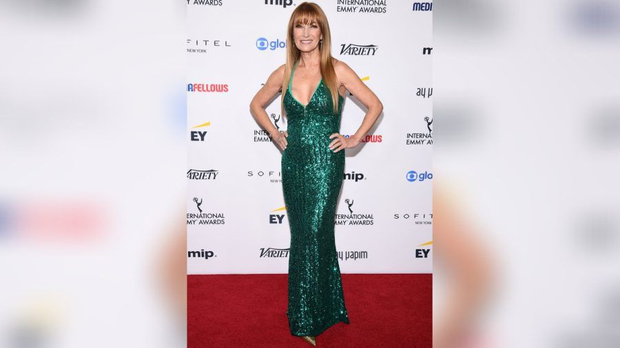 Jane Seymour strahlte bei den International Emmy Awards mit ihrem Paillettenkleid um die Wette. (paf/spot)