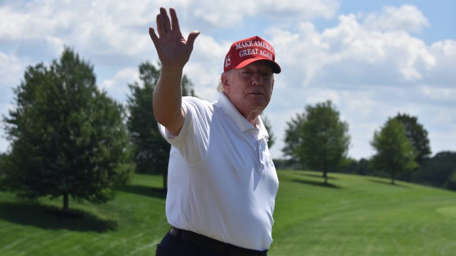 Donald Trump auf dem Golfplatz. (mia/spot)