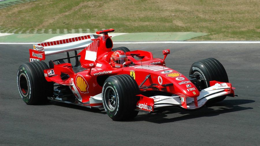 Michael Schumacher 2006 beim Training mit seinem 248 F1 beim San Marino Grand Prix. (eyn/spot)