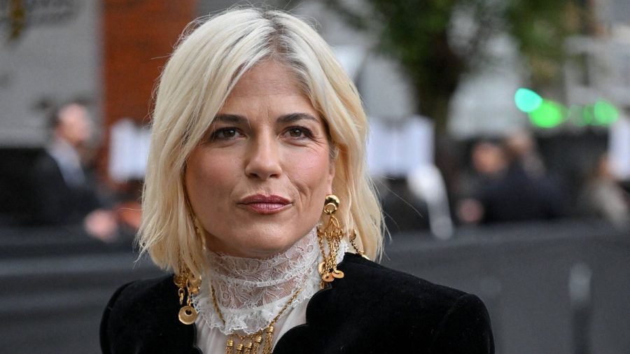 Selma Blair Ende September bei der Paris Fashion Week. (rho/spot)